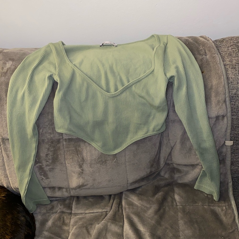 Long sleeve crop top